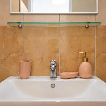 Wave 1 Min Walk To Near Center * Kos