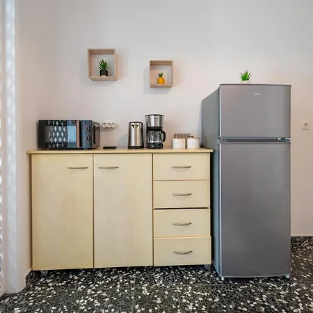 Wave 1 Min Walk To Near Center *