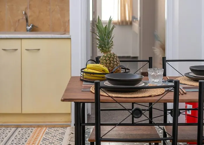 Wave 1 Min Walk To Near Center بلدة كوس