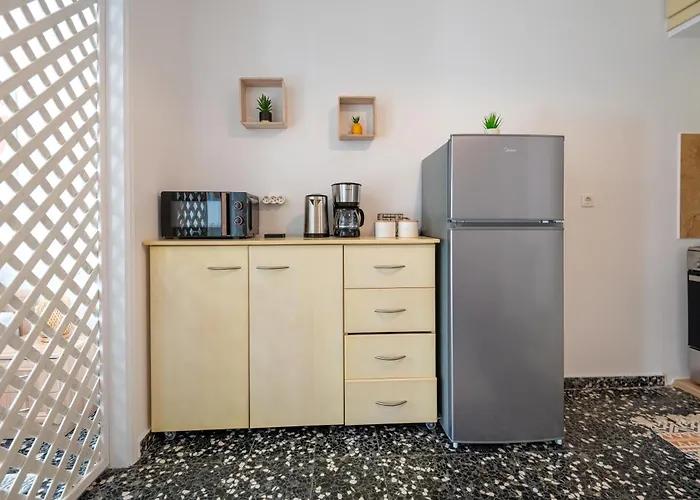 Wave 1 Min Walk To Near Center *